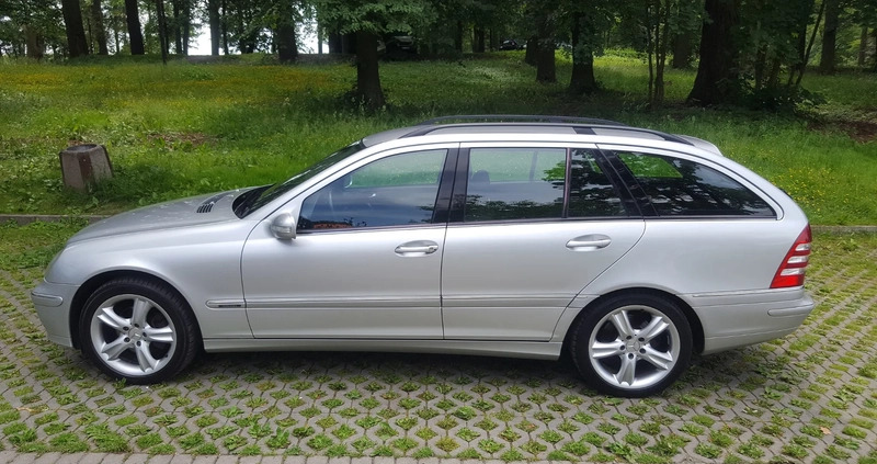 Mercedes-Benz Klasa C cena 12800 przebieg: 311000, rok produkcji 2005 z Kłodzko małe 562